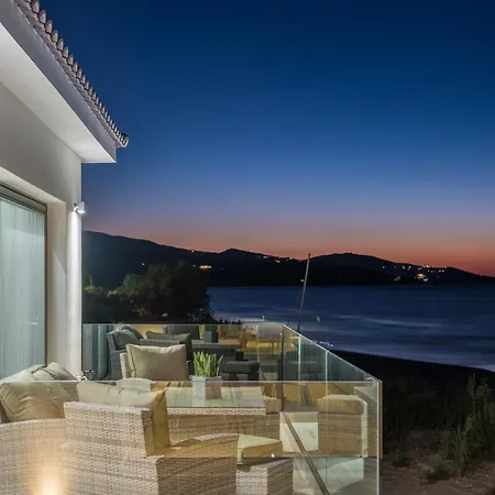 Bright Coast Superior Villa