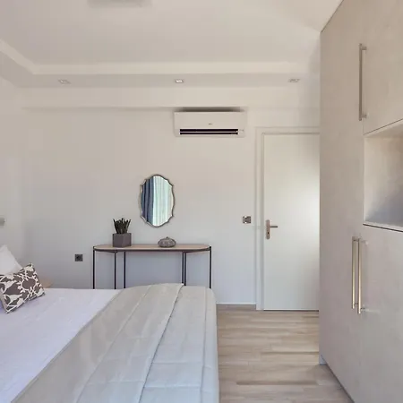 Bright Coast Superior