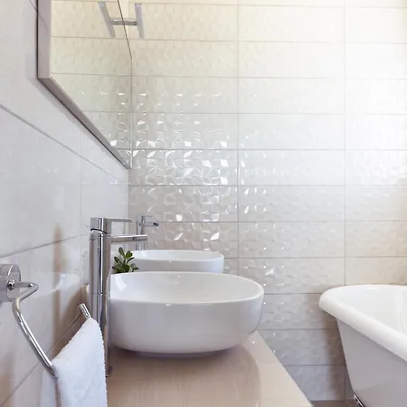 Bright Coast Superior Villa *